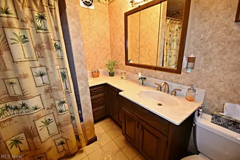 7810 Wainstead, Parma, OH 44129 photo 12