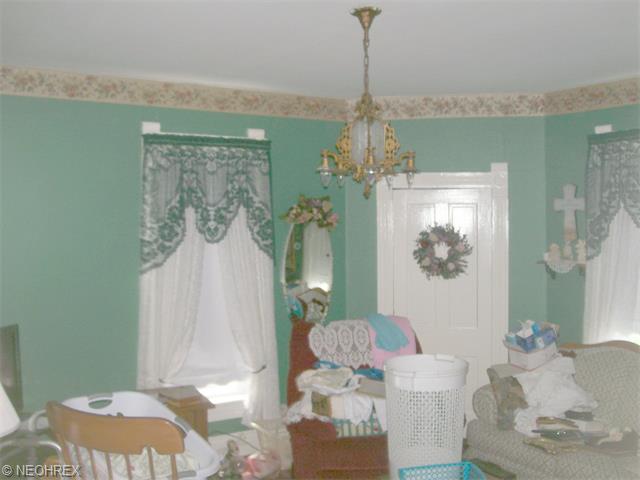 151 E Broadway St, Dover, OH 44622 photo 7