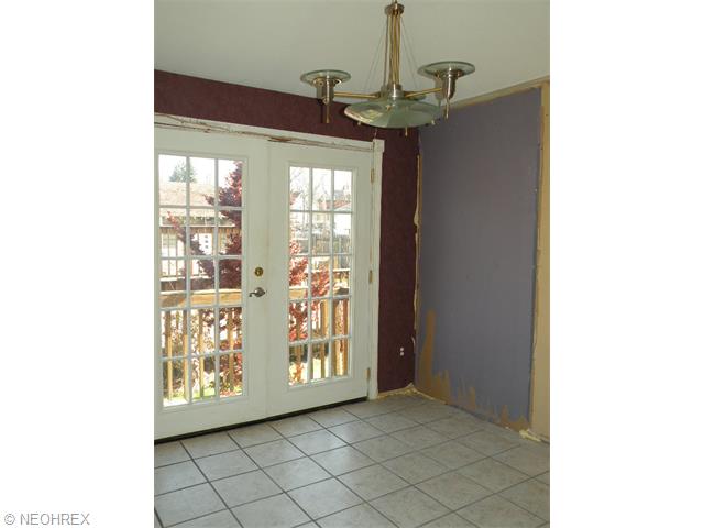 37951 Wright St, Willoughby, OH 44094 photo 8