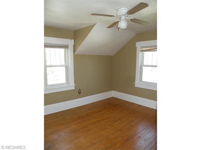 37951 Wright St, Willoughby, OH 44094 photo 10