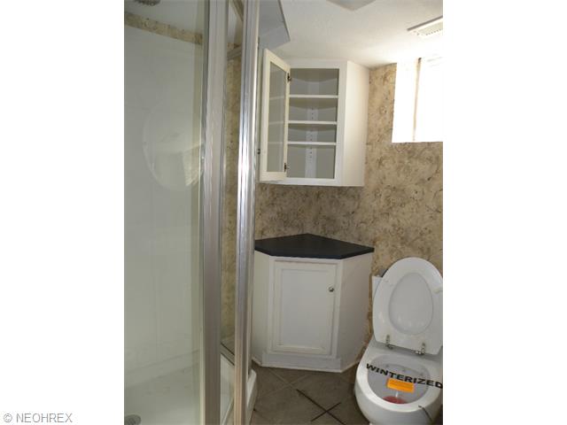 37951 Wright St, Willoughby, OH 44094 photo 12