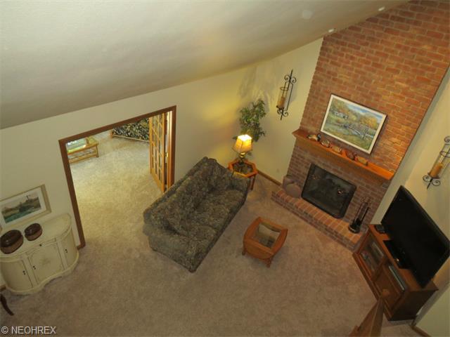 817 Park Harbour Dr, Boardman, OH 44512 photo 2
