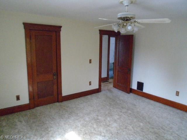 211 Bath St, Elyria, OH 44035 photo 11