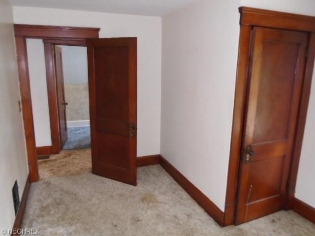 211 Bath St, Elyria, OH 44035 photo 8