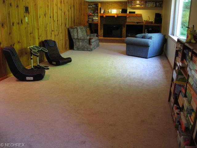 1568 Harmony Rd, Akron, OH 44333 photo 18
