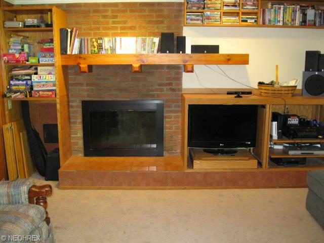 1568 Harmony Rd, Akron, OH 44333 photo 16