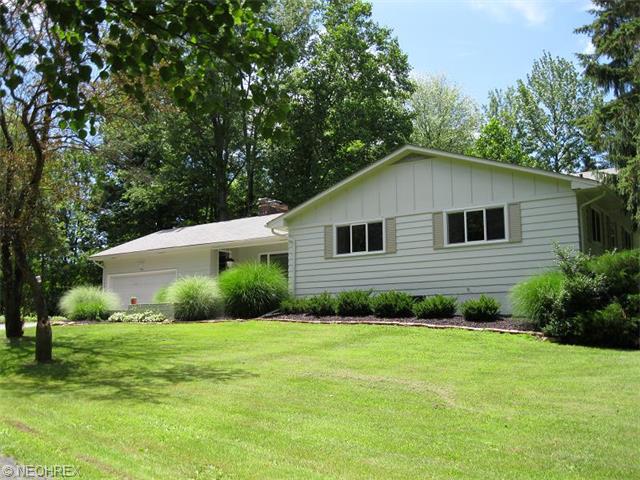 1568 Harmony Rd, Akron, OH 44333 photo 2