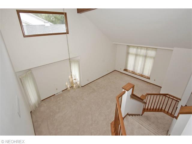 642 Calann Dr, Elyria, OH 44035 photo 14