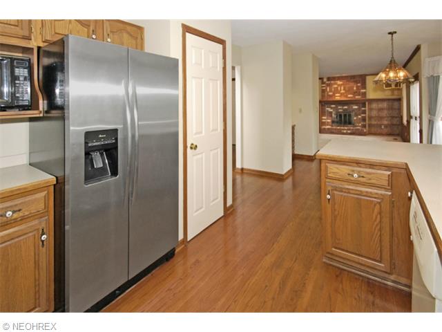 642 Calann Dr, Elyria, OH 44035 photo 12