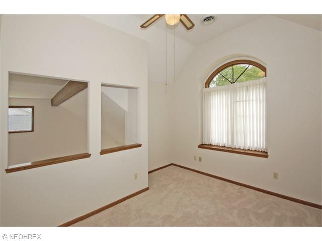 642 Calann Dr, Elyria, OH 44035 photo 20