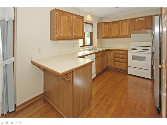 642 Calann Dr, Elyria, OH 44035 photo 11