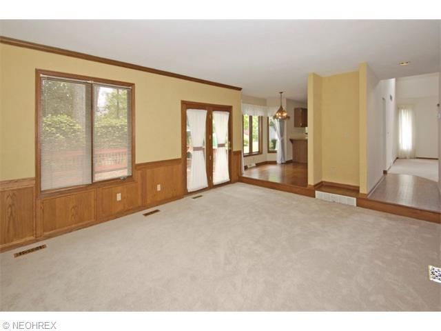 642 Calann Dr, Elyria, OH 44035 photo 7