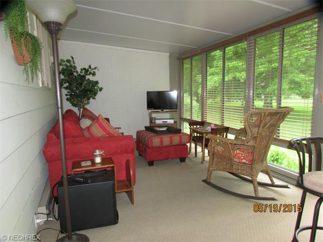 3335 Sandy Lake Rd, Ravenna, OH 44266 photo 2