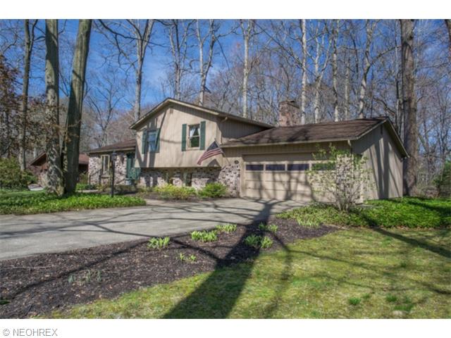 74 Barton Dr, Munroe Falls, OH 44262 photo 1