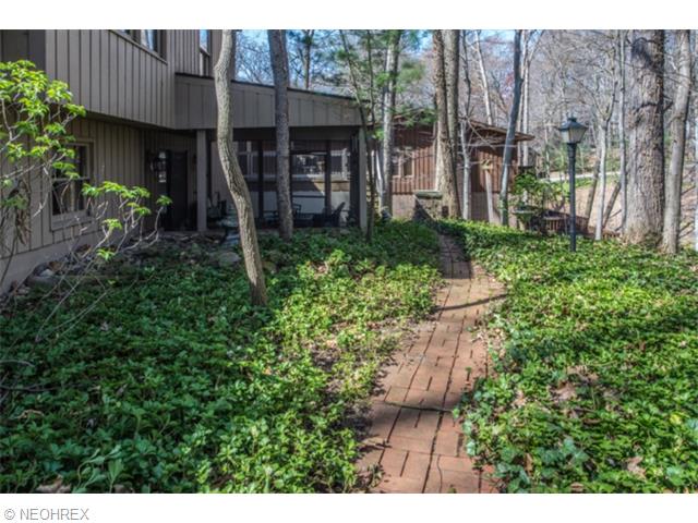 74 Barton Dr, Munroe Falls, OH 44262 photo 18