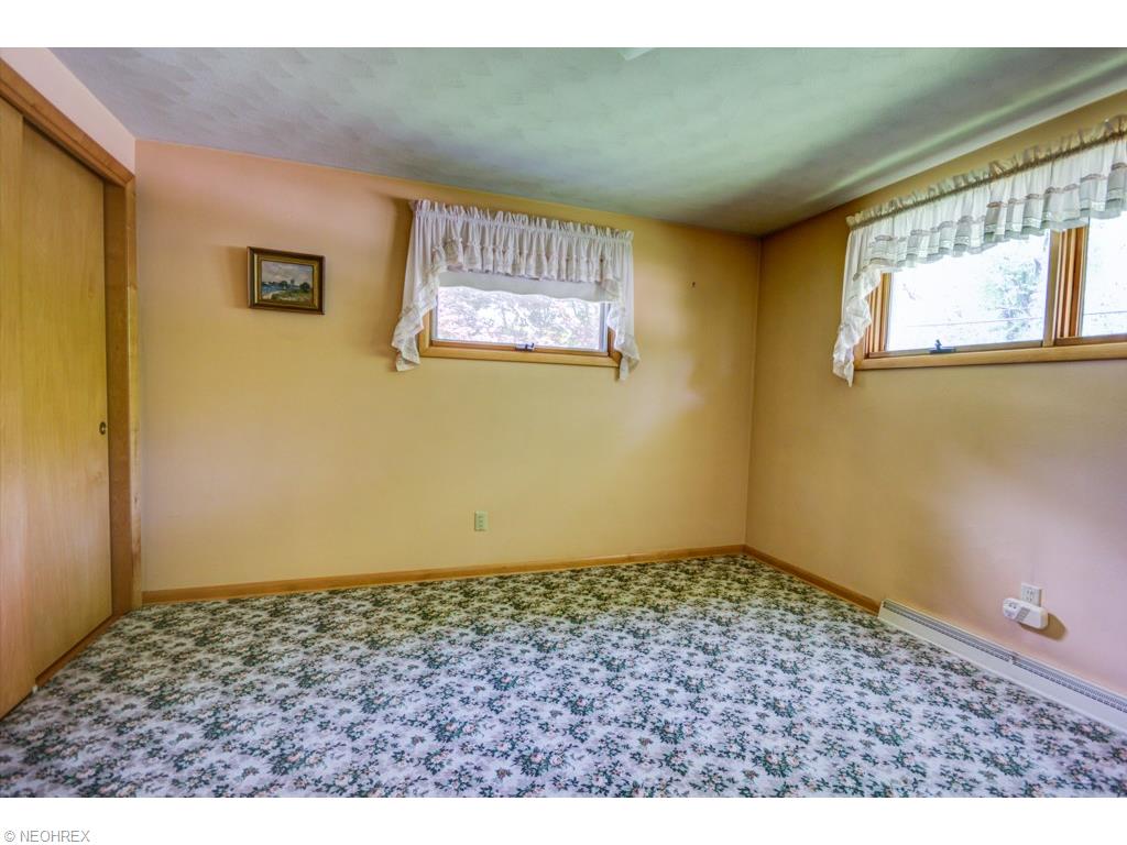 1911 Colonial Pkwy NE, Massillon, OH 44646 photo 8
