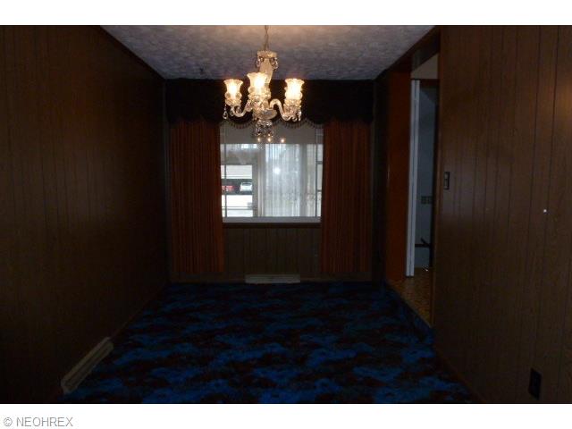 202 Smithfield St, Struthers, OH 44471 photo 6