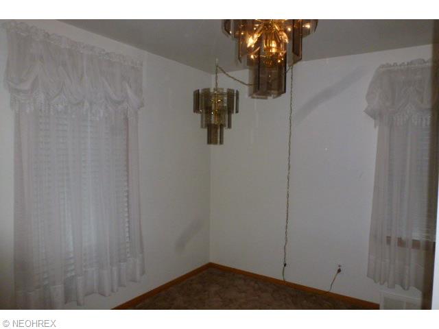 202 Smithfield St, Struthers, OH 44471 photo 10