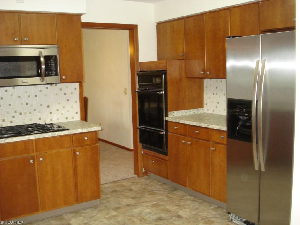 144 Burns Rd, Elyria, OH 44035 photo 6