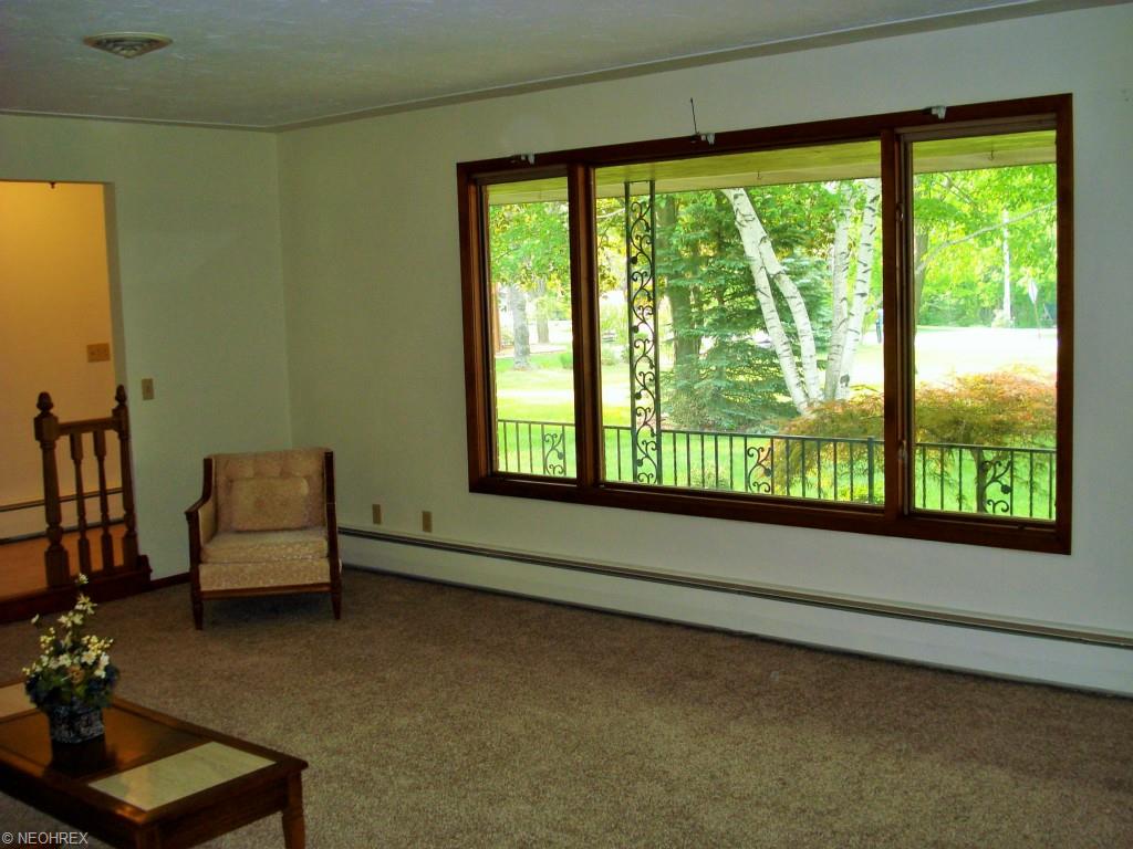 144 Burns Rd, Elyria, OH 44035 photo 4