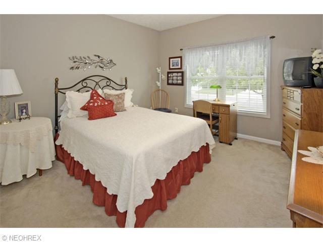 403 Stonehedge Dr, Elyria, OH 44035 photo 19