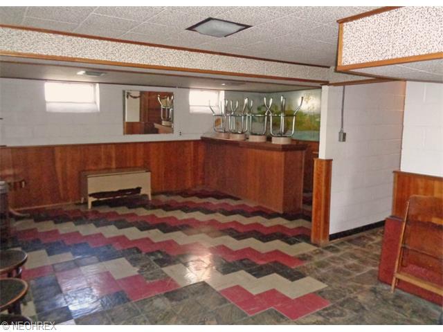 1520 E 294th St, Wickliffe, OH 44092 photo 9