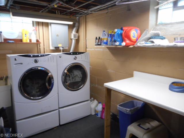 7803 Essen Ave, Parma, OH 44129 photo 18