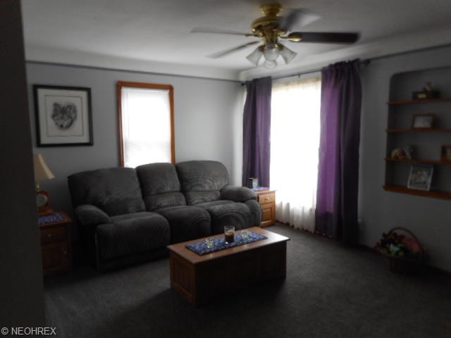 7803 Essen Ave, Parma, OH 44129 photo 9