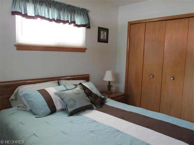352 E 329th St, Willowick, OH 44095 photo 12