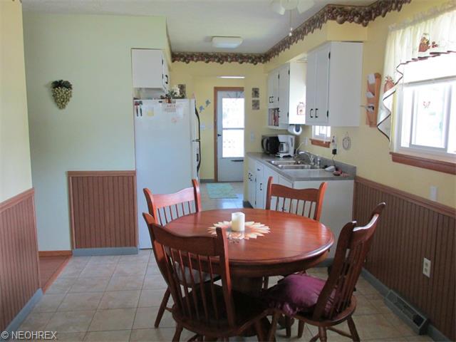 352 E 329th St, Willowick, OH 44095 photo 6