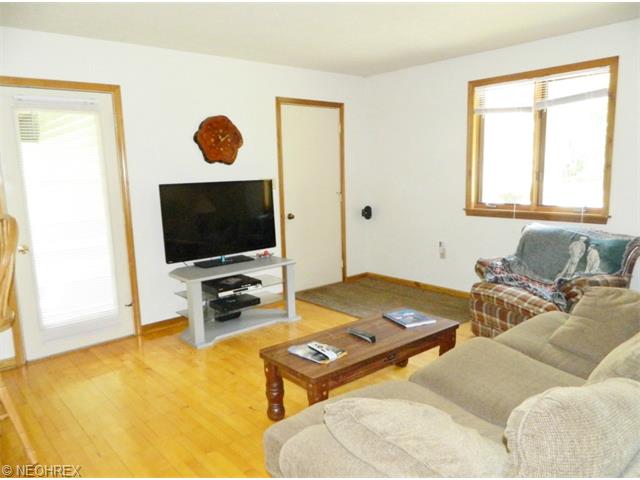 9754 Wolfe Rd, Windham, OH 44288 photo 12