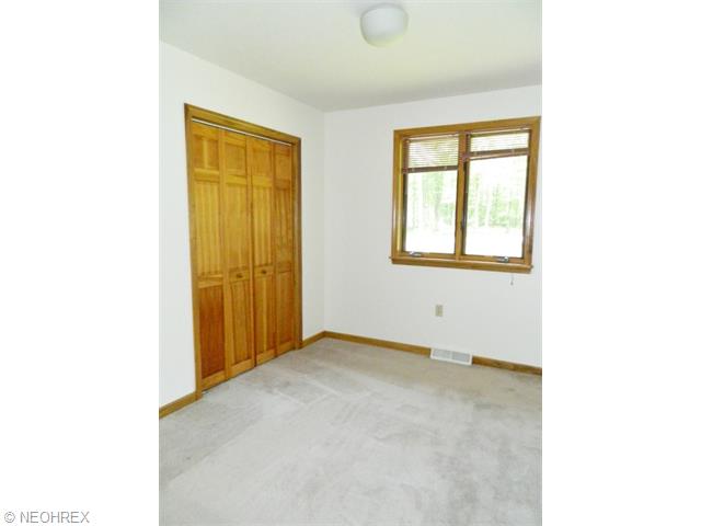 9754 Wolfe Rd, Windham, OH 44288 photo 15