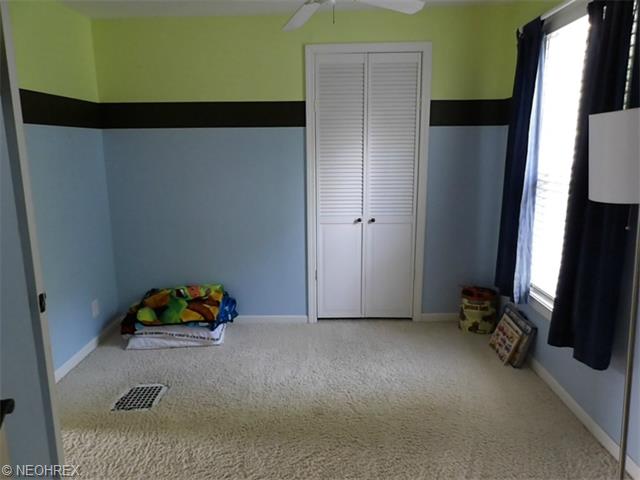 241 E Bridge St, Berea, OH 44017 photo 20