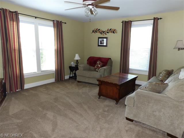 241 E Bridge St, Berea, OH 44017 photo 13