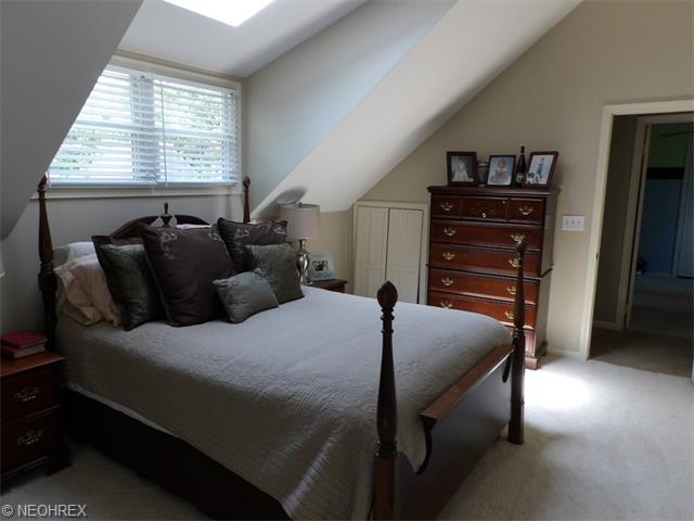 241 E Bridge St, Berea, OH 44017 photo 17