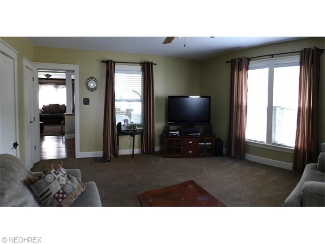 241 E Bridge St, Berea, OH 44017 photo 14