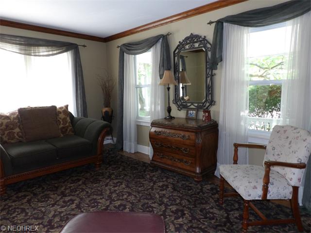 241 E Bridge St, Berea, OH 44017 photo 9