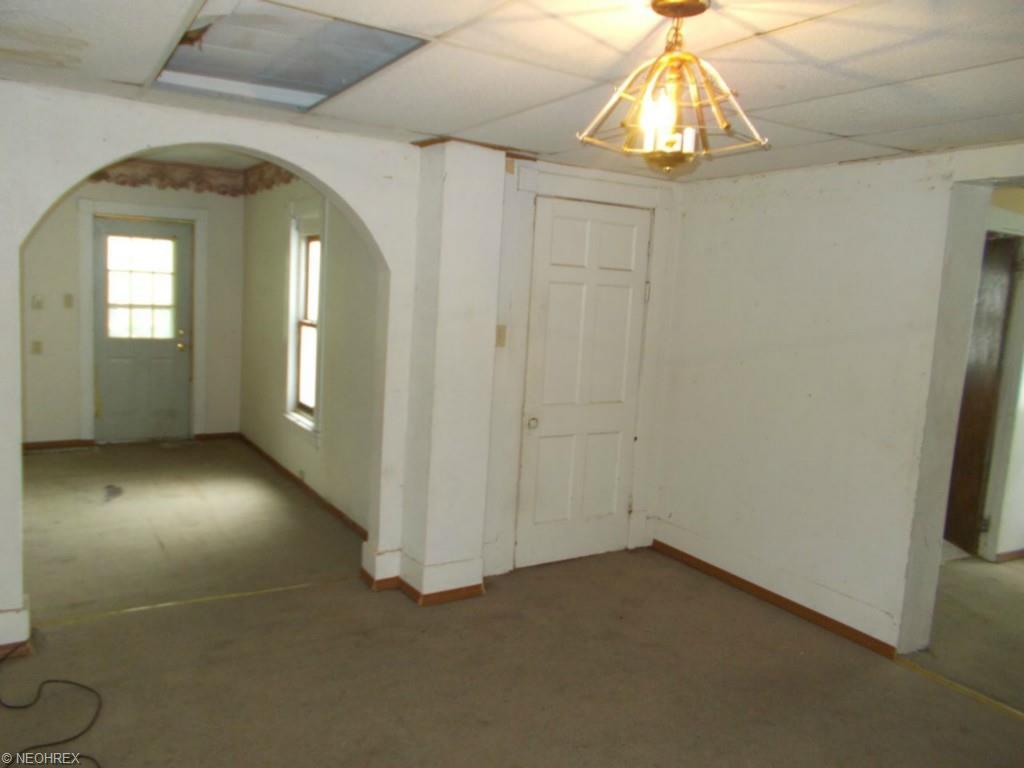 902 W 34th St, Ashtabula, OH 44004 photo 8