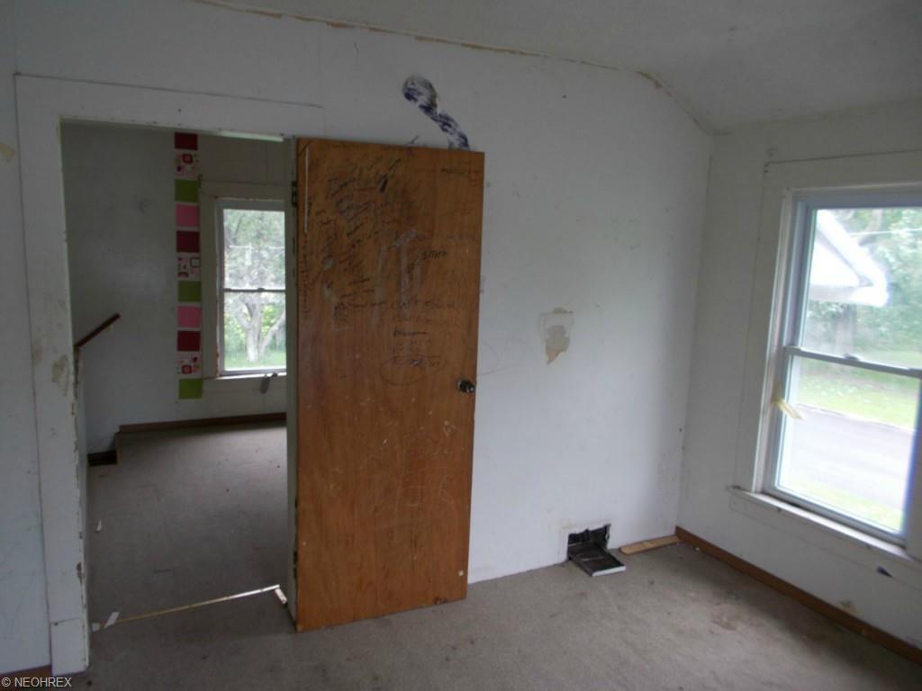 902 W 34th St, Ashtabula, OH 44004 photo 18