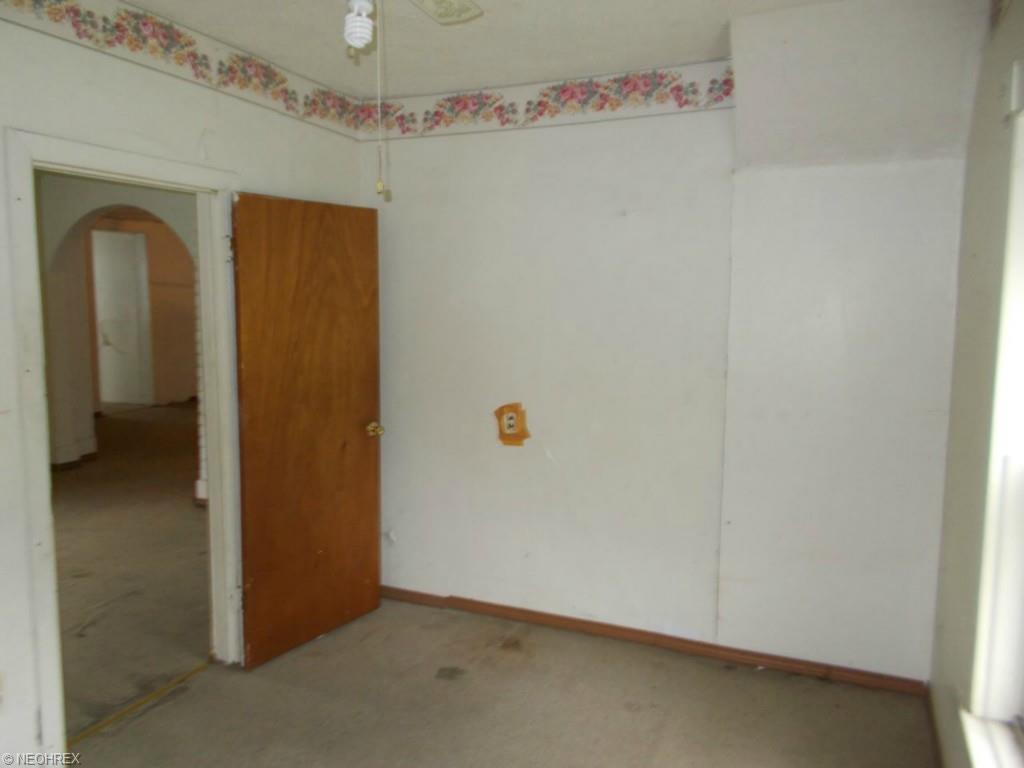 902 W 34th St, Ashtabula, OH 44004 photo 13