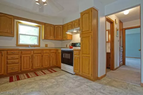 1950 Kemery Rd, Akron, OH 44333 photo 7