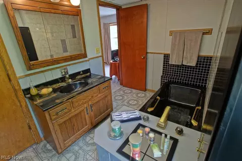 1950 Kemery Rd, Akron, OH 44333 photo 18