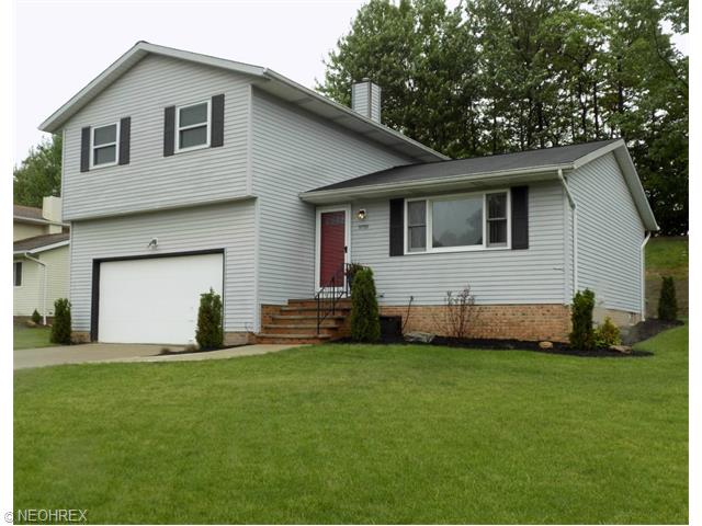 9709 Running Brook Dr, Parma, OH 44130 photo 1