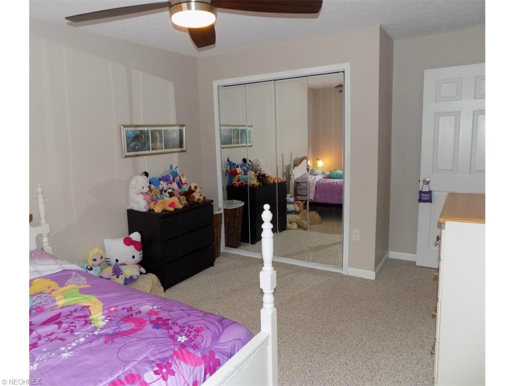 9709 Running Brook Dr, Parma, OH 44130 photo 12