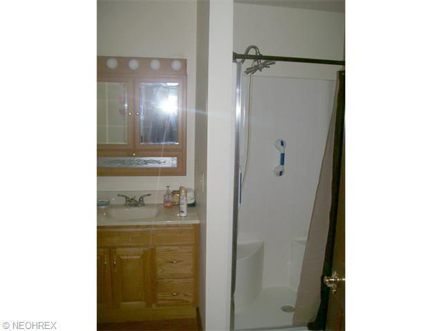 727 East Ave, Dover, OH 44622 photo 13