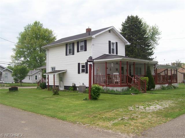 727 East Ave, Dover, OH 44622 photo 2