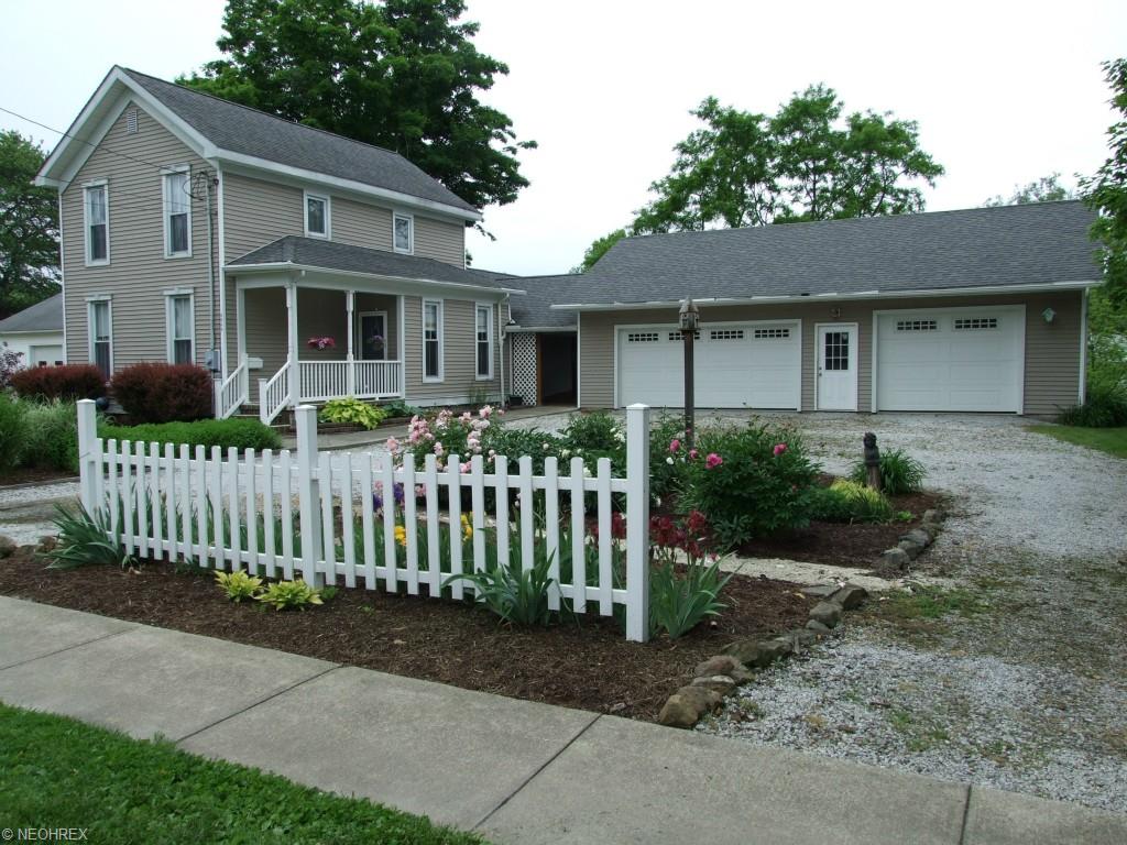 8049 French St, Garrettsville, OH 44231 photo 1