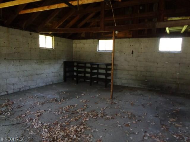 127 High St, Elyria, OH 44035 photo 5