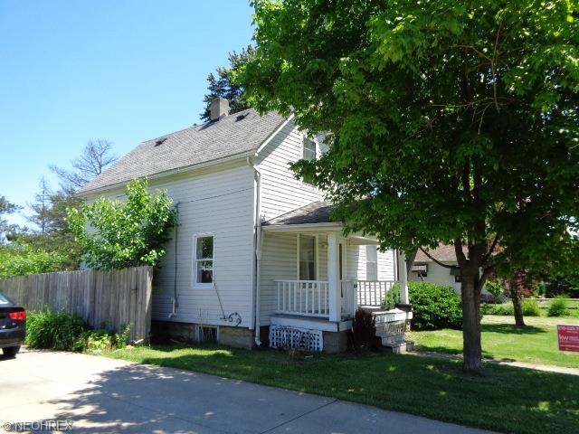127 High St, Elyria, OH 44035 photo 3