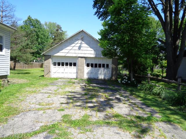 127 High St, Elyria, OH 44035 photo 4